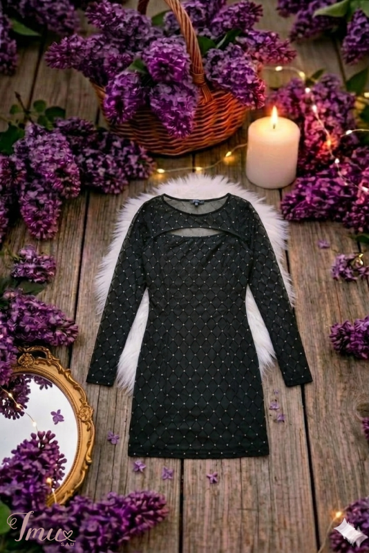 imusau.lt | parduodama Juoda elegantiška suknelė su dekoratyviniu raštu