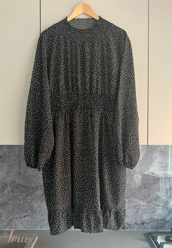 imusau.lt | parduodama DIDELE - LENGVA  suknele ( JUODA)  - 14eu 52d - krut 140, liemo 102- 144, klub 150, ilgis 100cm, polyest\elast