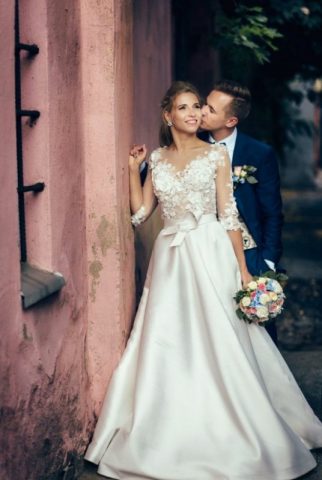 imusau.lt | parduodama Ainos Zinčiukaitės kurta vestuvinė suknelė