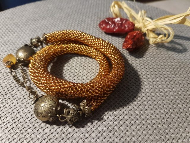 imusau.lt | parduodama 1.Rankų darbo kaklo papuošalas/apyrankė