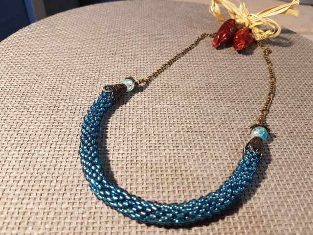 imusau.lt | parduodama 5. Rankų darbo kaklo papuošalas