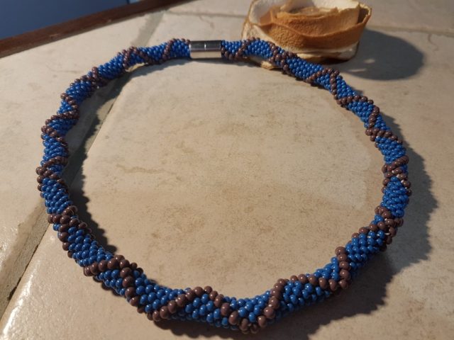 imusau.lt | parduodama 11. Rankų darbo kaklo papuošalas