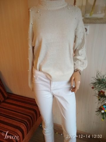 imusau.lt | parduodama naujas dailus, minkštas  baltas /kreminės spalvos megztukas