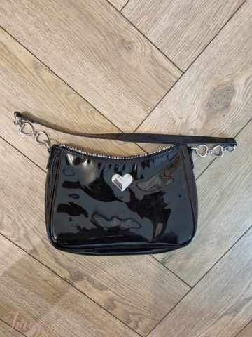 imusau.lt | parduodama Juoda rankinė iš H&M