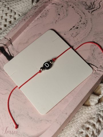 imusau.lt | parduodama Raudono siūlo apyrankė «D»