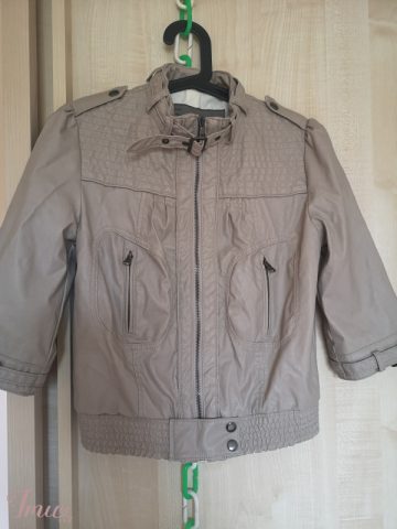 imusau.lt | parduodama Zara smėlio spalvos dirbtinės odos striukė su trijų ketvirčių rankovėmis