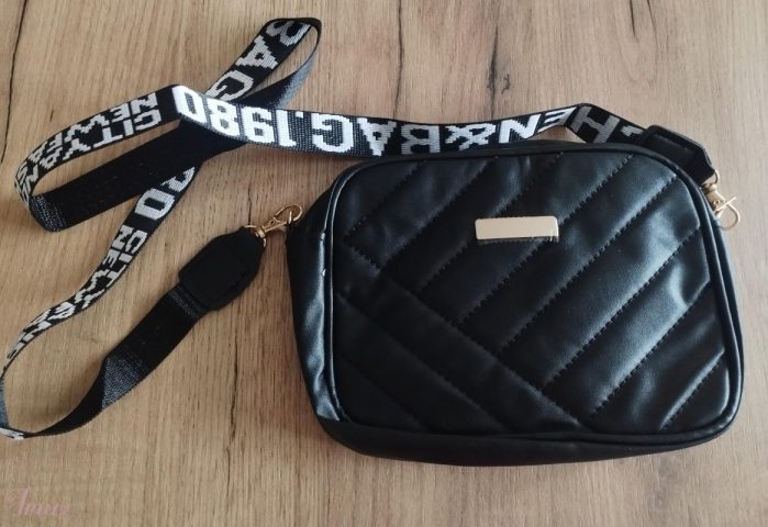 imusau.lt | listing juoda rankinė per petį