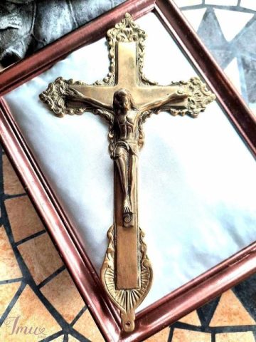 imusau.lt | parduodama Isskirtinio grozio kryzius