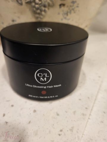 imusau.lt | parduodama Celemi Maitinamoji žvilgesio suteikianti plaukų kaukė su makadamijų aliejumi